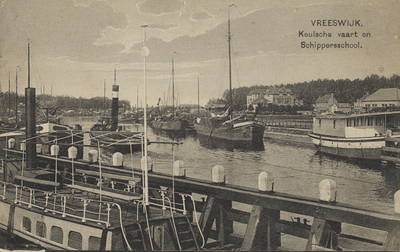 130331 Gezicht op het Merwedekanaal te Vreeswijk, vanaf de Wilhelminabrug.N.B. De gemeente Vreeswijk is per 1 juli 1971 ...